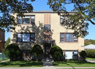 2103-2105 Howard St in Evanston, IL - Building Photo - Building Photo