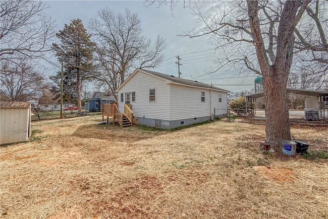 937 E Main St in Seneca, SC - Building Photo - Building Photo