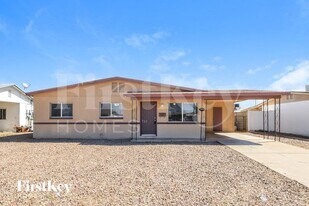 15035 N 28th Ave in Phoenix, AZ - Building Photo