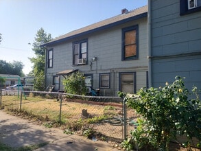 702 14th St in Marysville, CA - Building Photo - Building Photo