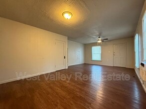 621 Philippine St in Taft, CA - Building Photo - Building Photo