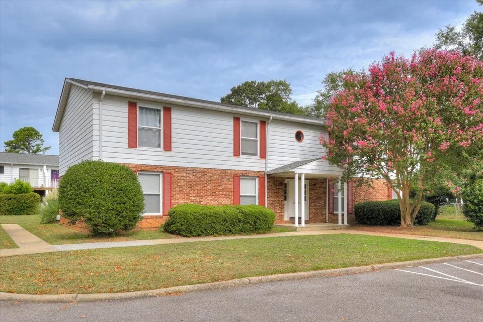 1030 Carriage Dr, Unit D in Aiken, SC - Foto de edificio