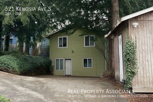 521 Kenosia Ave S in Kent, WA - Building Photo