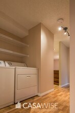 5798-5172 172 St NW in Edmonton, AB - Building Photo - Building Photo