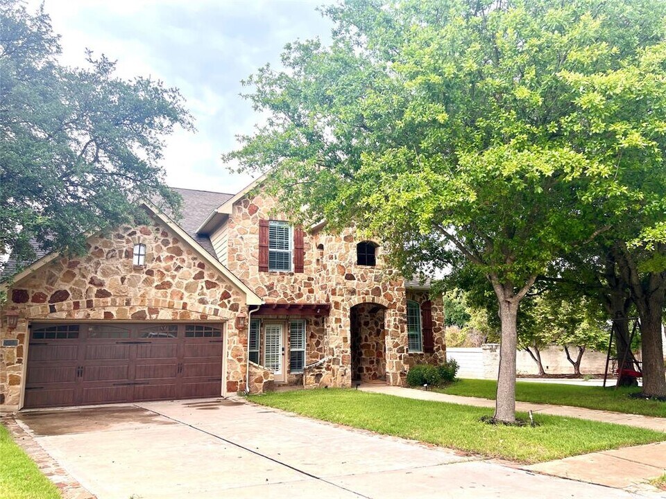13000 Bloomfield Hills Ln in Austin, TX - Building Photo