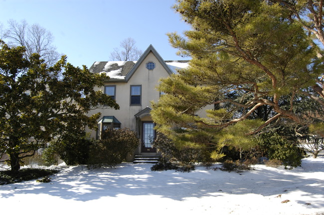 Malvern Courts Inc in Frazer, PA - Foto de edificio - Building Photo