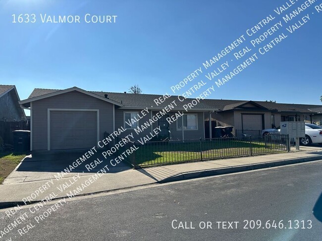 1633 Valmor Ct in Oakdale, CA - Foto de edificio - Building Photo