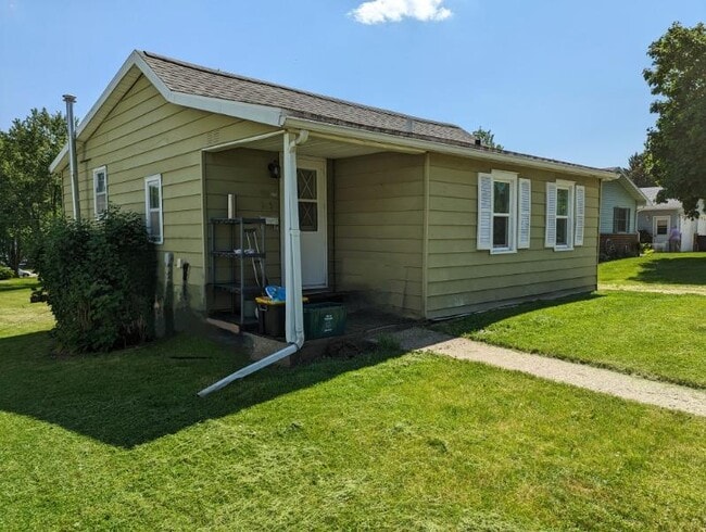 property at 365 W Madison St