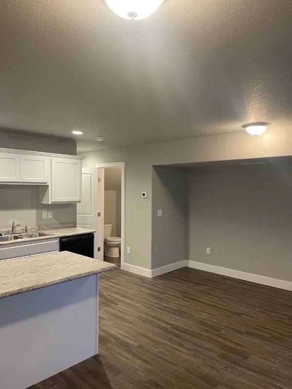 5971 Poison Spider Rd, Unit 2 in Mills, WY - Foto de edificio - Building Photo