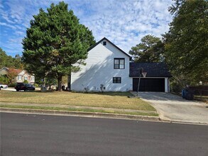 3243 Oak Vista Way SW in Lawrenceville, GA - Building Photo - Building Photo