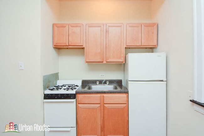 4542 N Damen Ave, Unit M04B in Chicago, IL - Building Photo - Building Photo