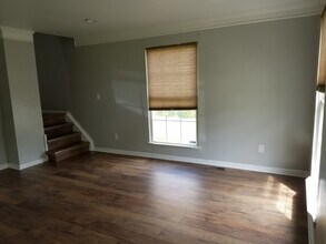 8945 Shawn Dr in Sterling Heights, MI - Foto de edificio - Building Photo