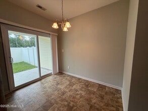 519 Oyster Rock Ln in Sneads Ferry, NC - Building Photo - Building Photo