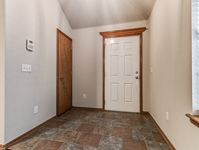 3 S Ridge Pointe Dr in Edmond, OK - Building Photo - Building Photo