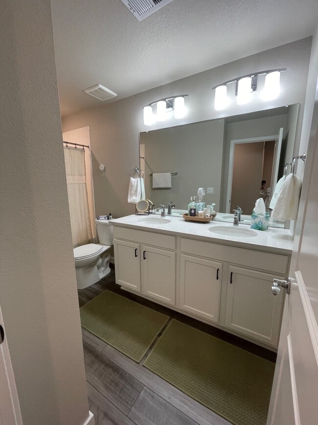 property at 922 Colorado River Ave