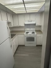 Highland Park in Clearwater, FL - Building Photo - Building Photo