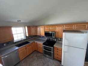 85 Somerset Dr in Weyers Cave, VA - Building Photo - Building Photo