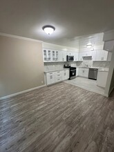 3109 E Corto Pl in Long Beach, CA - Building Photo - Interior Photo