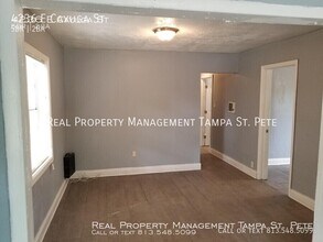 4236 E Cayuga St in Tampa, FL - Building Photo - Building Photo