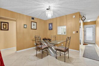 2505 Antigua Terrace in Coconut Creek, FL - Building Photo - Building Photo