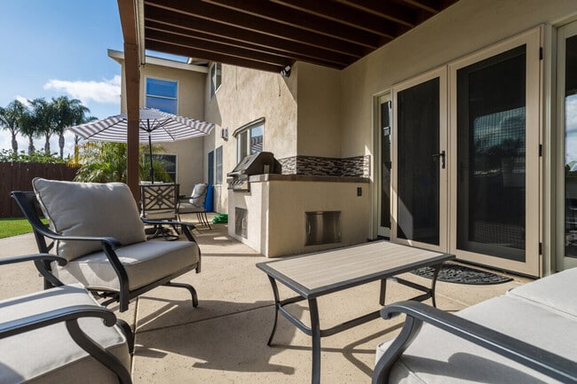 3831 Margaret Way in Carlsbad, CA - Building Photo - Building Photo