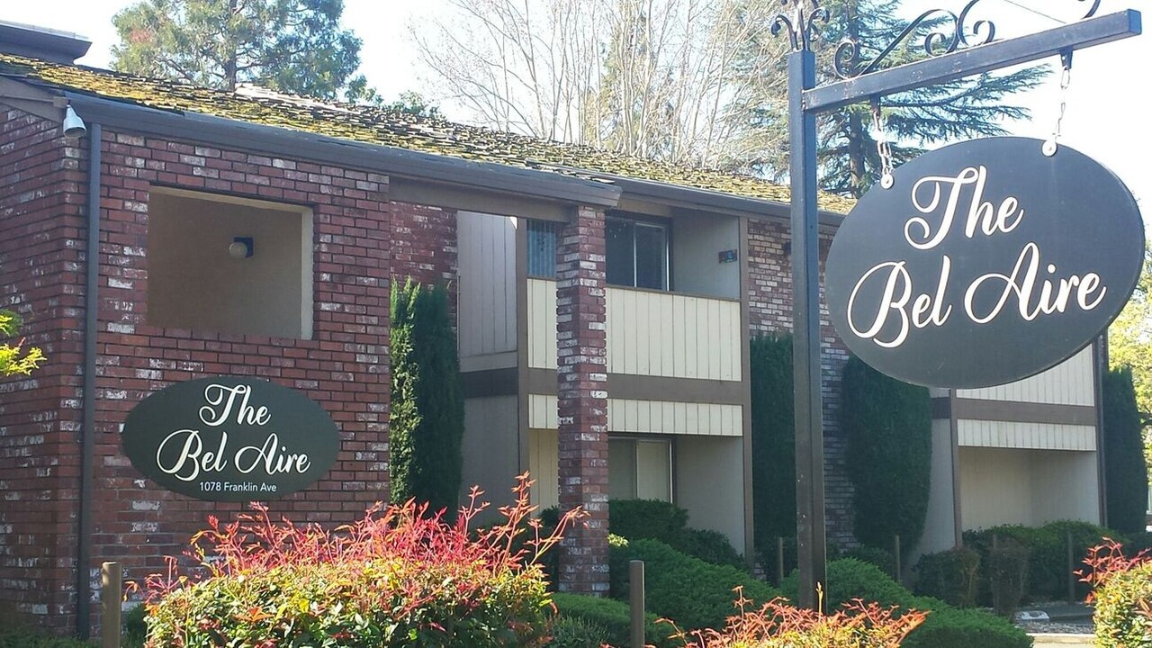 Bel Aire Apartments in Yuba City, CA - Foto de edificio