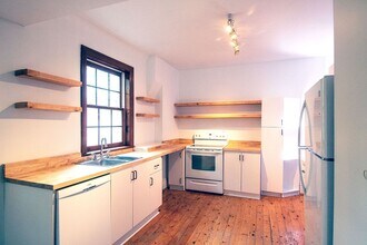 19 Melgund Rd in Toronto, ON - Building Photo - Building Photo