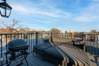 5 Mohawk St, Unit 5 in Boston, MA - Foto de edificio - Building Photo