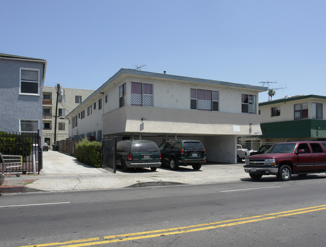 212 N Normandie Ave in Los Angeles, CA - Building Photo - Building Photo