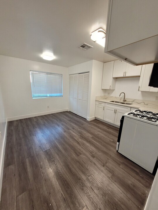 25207 Frampton Ave, Unit 3 in Harbor City, CA - Building Photo