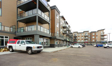 Stella Place in Edmonton, AB - Building Photo - Building Photo