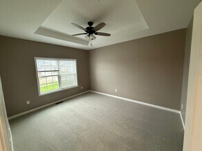 712 Stephanie Ct in Washington, IL - Building Photo - Building Photo
