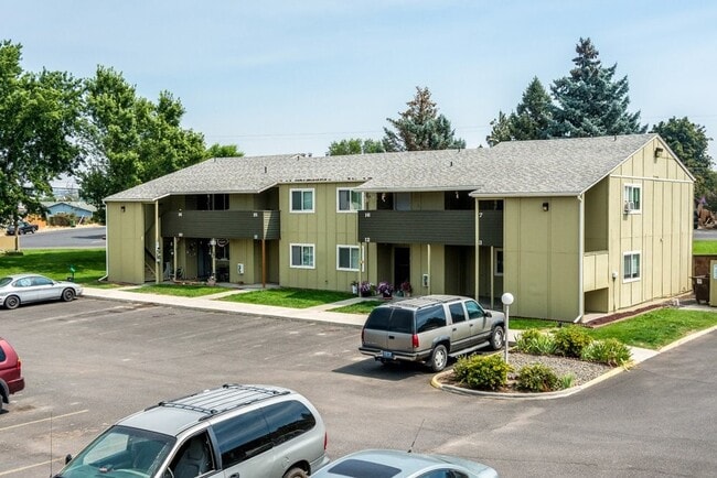 property at 319 SW G St
