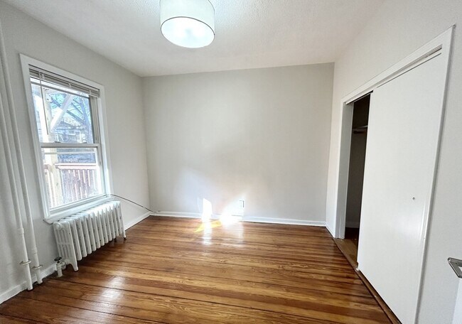 151 E Cottage St in Boston, MA - Building Photo - Building Photo