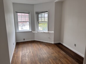 923 Beacon St, Unit 3 in Boston, MA - Building Photo - Building Photo