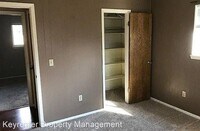 4822 S Spruce Dr photo'