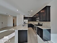 10718 Henesco Bay St in Las Vegas, NV - Building Photo - Building Photo