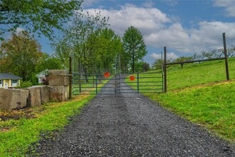 3 Gabriety Rd in Highland, NY - Building Photo - Building Photo