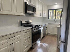 64 Dunvegan Wds Dr in Hampton, NH - Building Photo - Building Photo