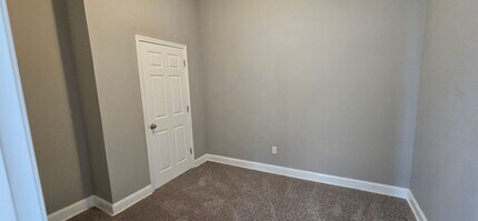 7000 Dunbar Rd in Dundalk, MD - Building Photo - Building Photo
