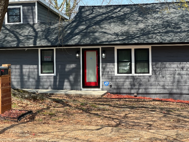1191 Arlington Ave SW in Atlanta, GA - Foto de edificio - Building Photo