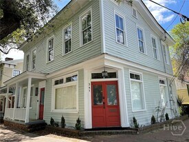341 E Broad St, Unit 715 in Savannah, GA - Building Photo
