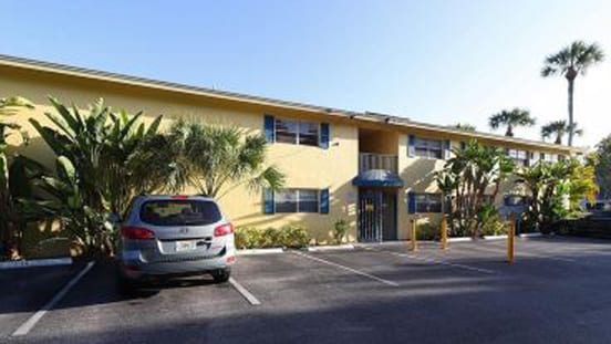 4290 Gulfstream Dr in Naples, FL - Foto de edificio - Building Photo