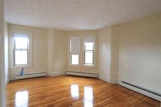 193 Concord Ave, Unit #12 in Cambridge, MA - Building Photo - Building Photo