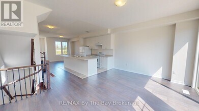 103 Surf Dr in Wasaga Beach, ON - Building Photo - Building Photo