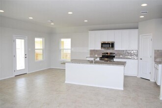 208 Shugart St in San Marcos, TX - Building Photo - Building Photo