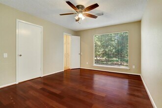 11126 Twain Dr in Montgomery, TX - Building Photo - Building Photo
