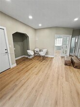 830 10th St in Miami Beach, FL - Building Photo - Building Photo