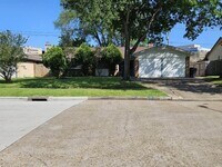 7823 Barberton Dr photo'