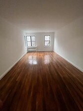 500 W 235th St in Bronx, NY - Building Photo - Building Photo